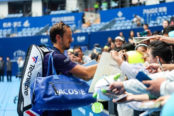 是第一次从, 技战术, 把局分追成