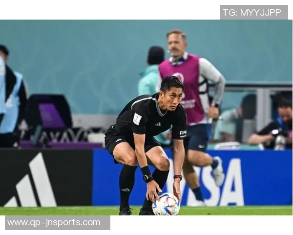 为国争光！马宁将吹罚世界杯，参与训练，只剩最终一次查核！