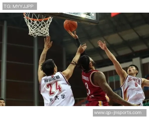 篮板球短板怎么补偿？逆袭的诀窍藏在录像课中